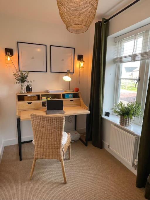 Stunning! Beautiful Contemporary Property In Holt, Norfolk Holt  Eksteriør billede